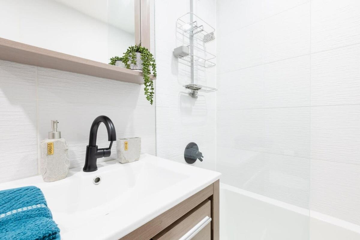 Apartment 13-2 I Brand New Luxury 2br Prime Union Square *
